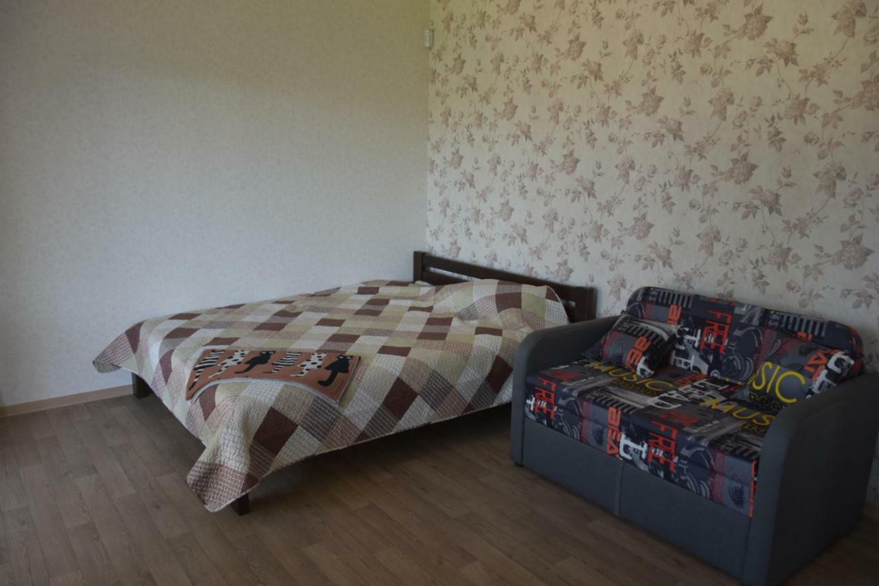 Три Кошки Hotel Chornomorsk Ngoại thất bức ảnh